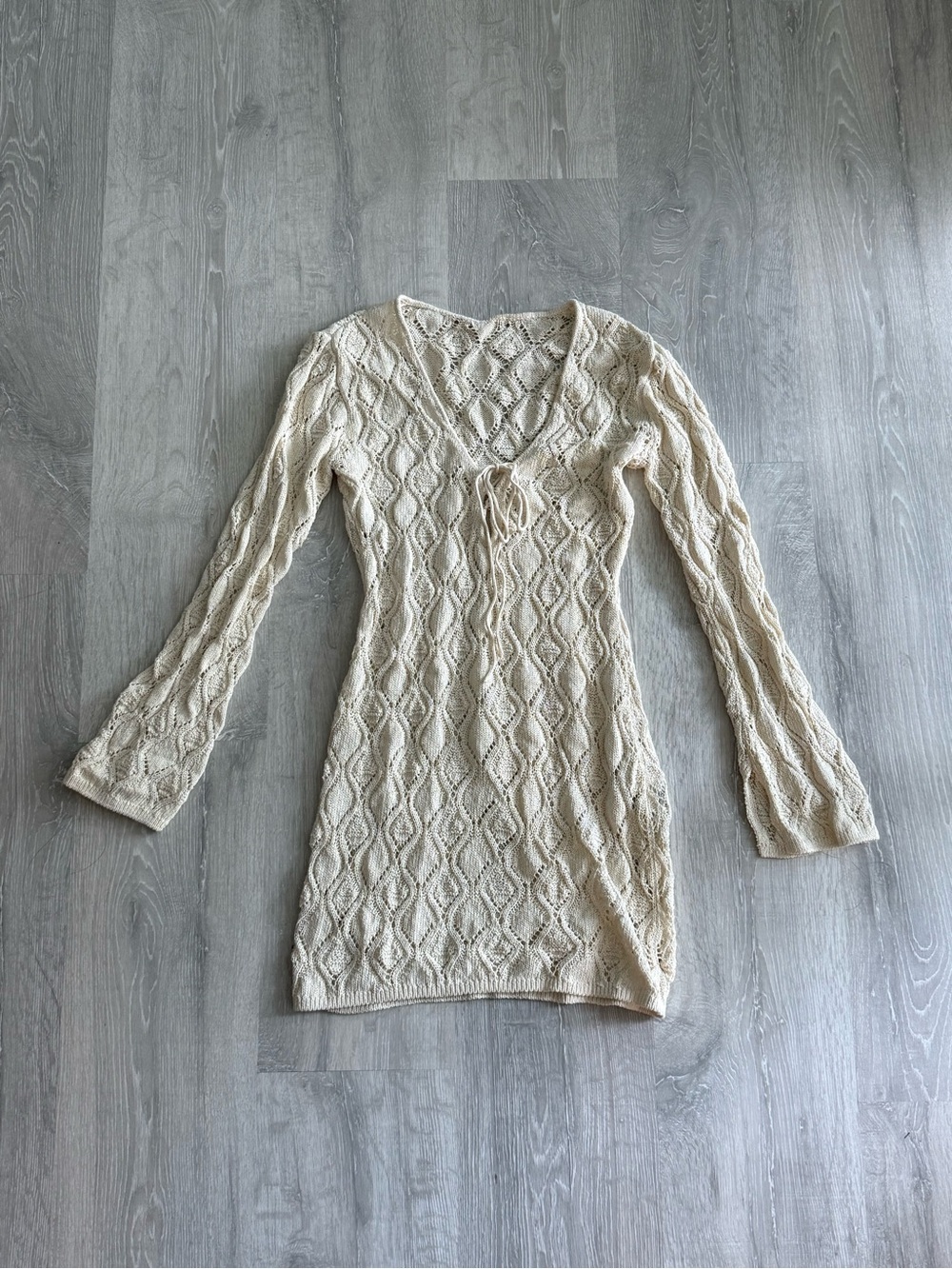 H&M Cream Cable-Knit V-Neck Sweater Dress with Tie